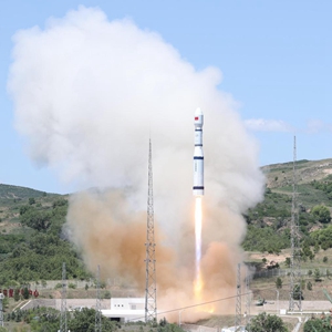 长征六号运载火箭年度首发告捷 安全送试验卫星升空