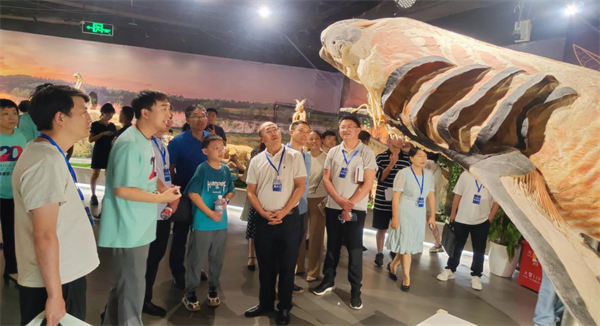 共写科普展新篇章丨成都生命奥秘博物馆 迎来四川各地市州科技馆馆长考察交流