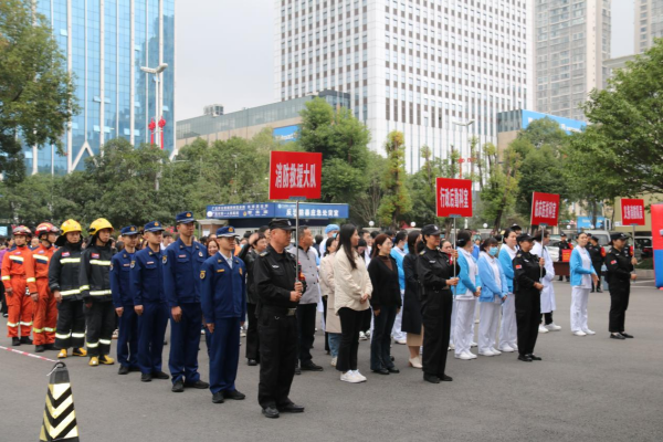 “全民消防 生命至上”市第一人民医院开展消防安全宣传月活动